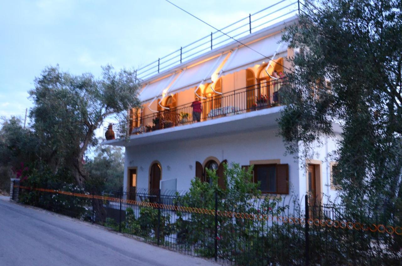 Natsios Apartments Vlachopoulátika Exteriér fotografie
