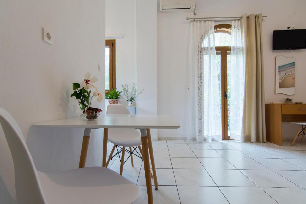 Natsios Apartments Vlachopoulátika Exteriér fotografie